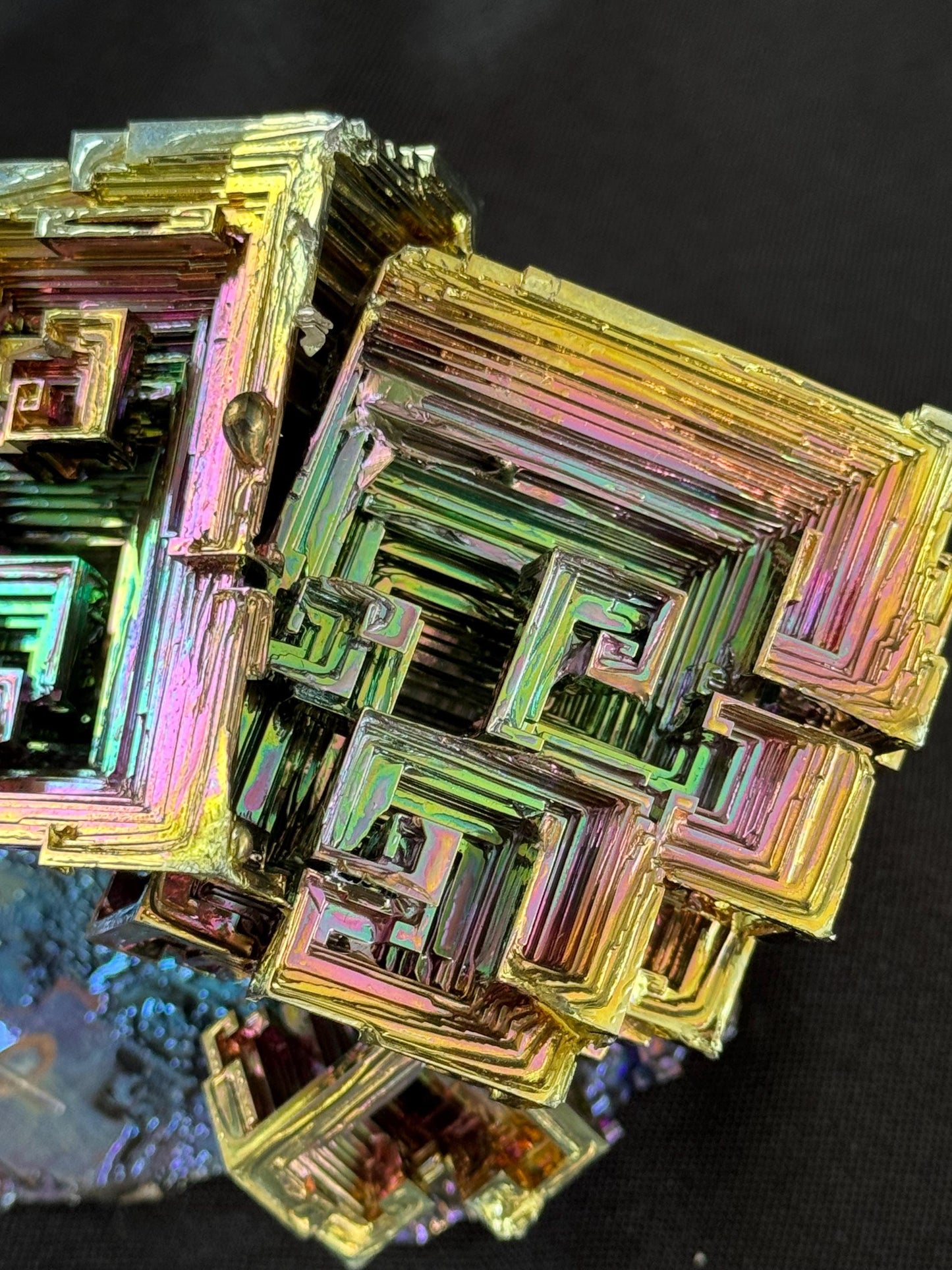 Bismuth Crystal cluster 109