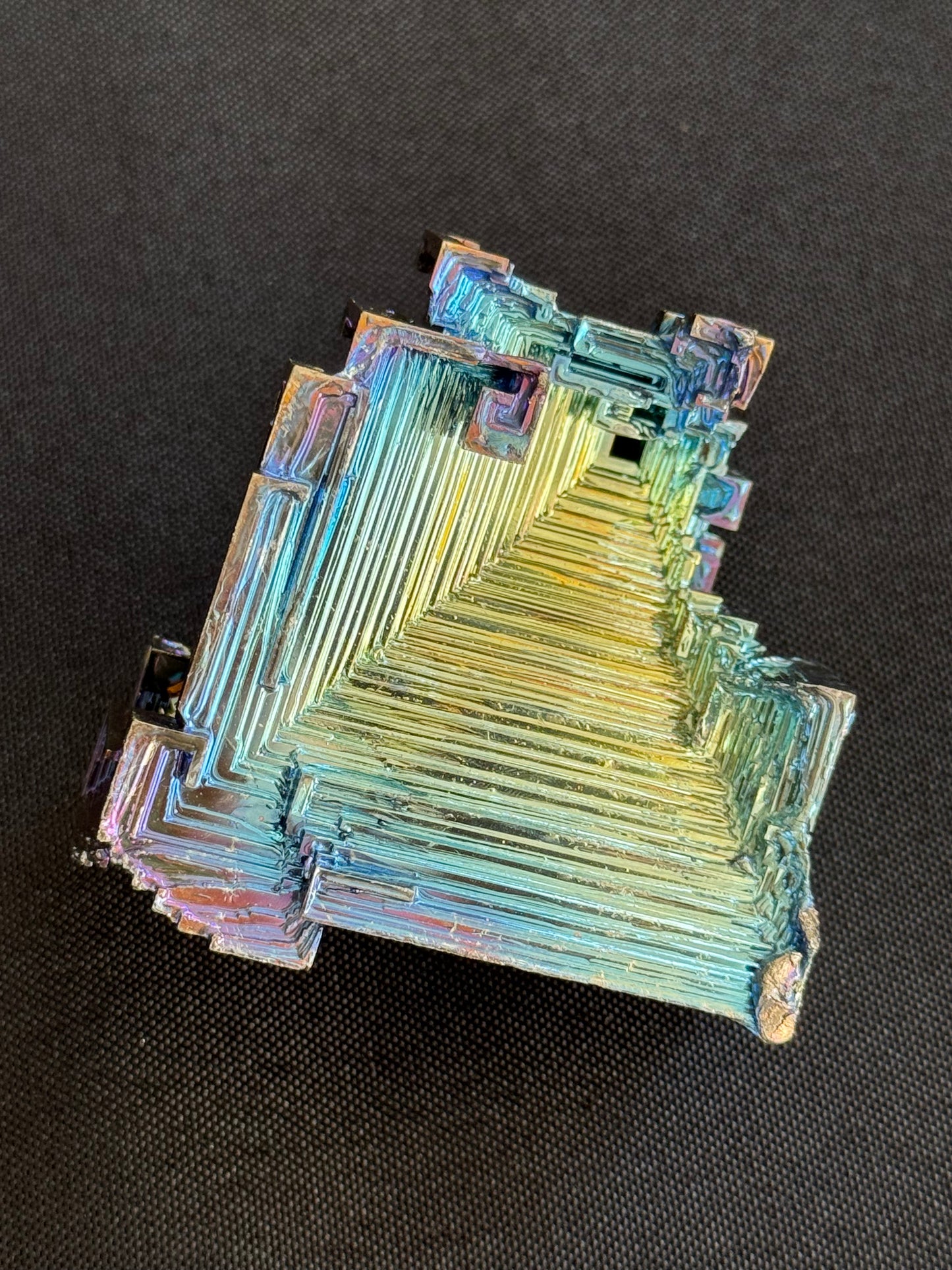 Bismuth Crystal XL Single
