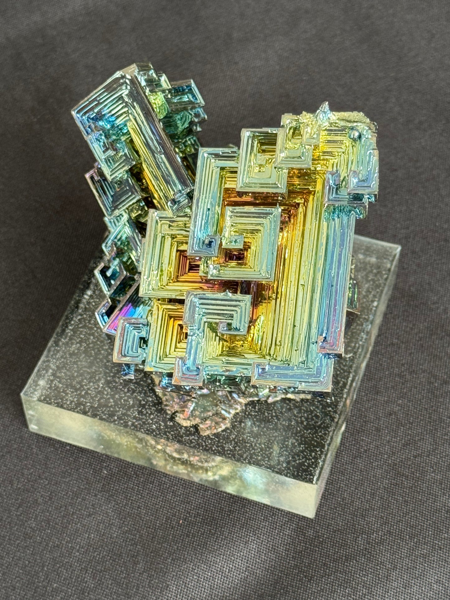 Bismuth crystal cluster 121